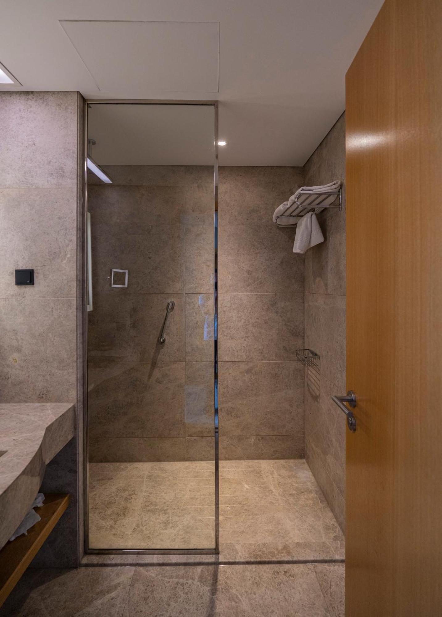 Doubletree By Hilton Istanbul-avcilar 5* Istambul
